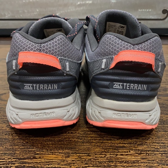New Balance All Terrain Women’s Shoes Size 10 - Picture 3 of 9